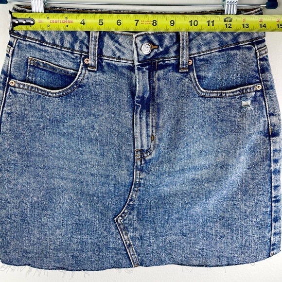 Denim Mini Skirt NWOT, Distressed, Acid Wash, Size 8 - Picture 6 of 12